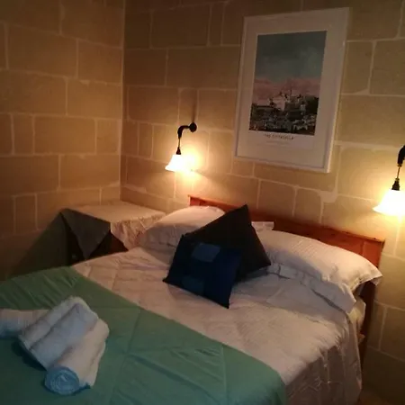 Little Haven, Bay View. Appartement Xlendi